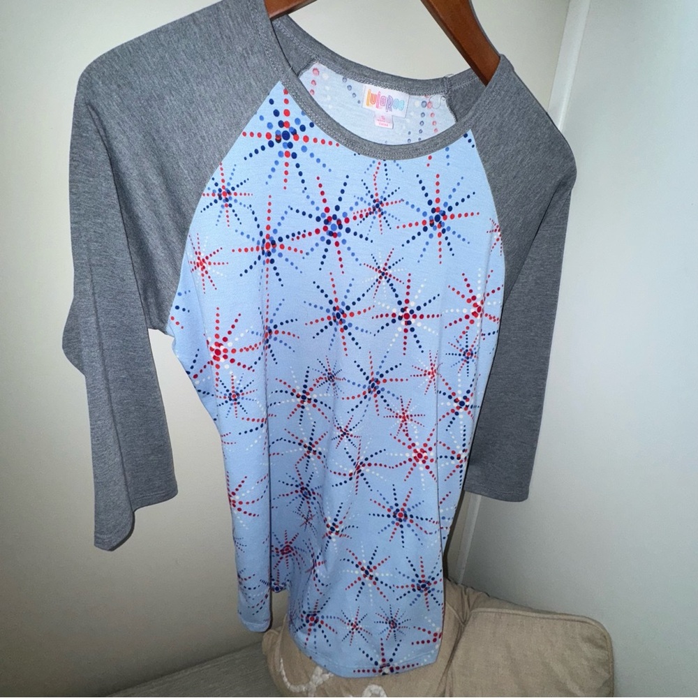 NWOT LuLaRoe Gray and Light Blue starburst/fireworks Top
